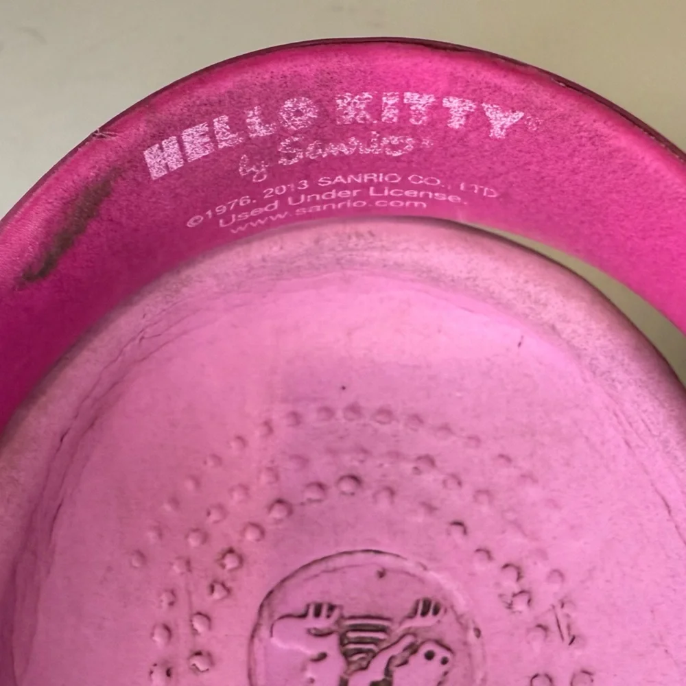 CROCS Hello Kitty Kids Pink and Turquoise Seashells with Sanrio Jibbitz 12-13